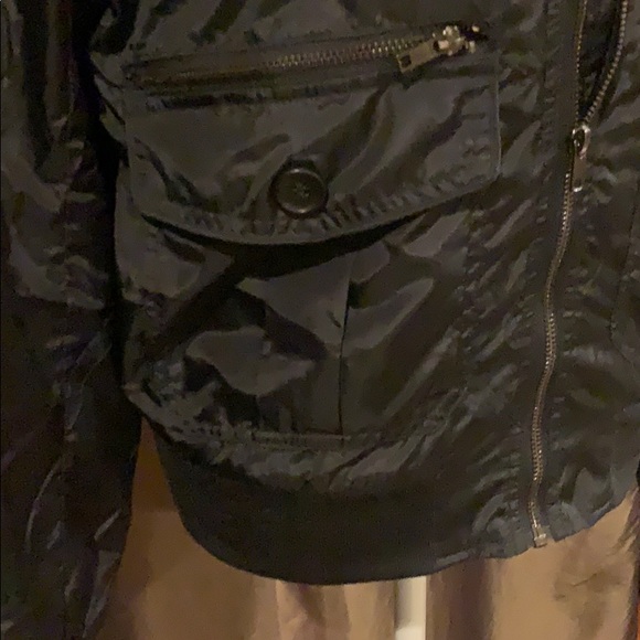 H&M windbreaker - Picture 3 of 9